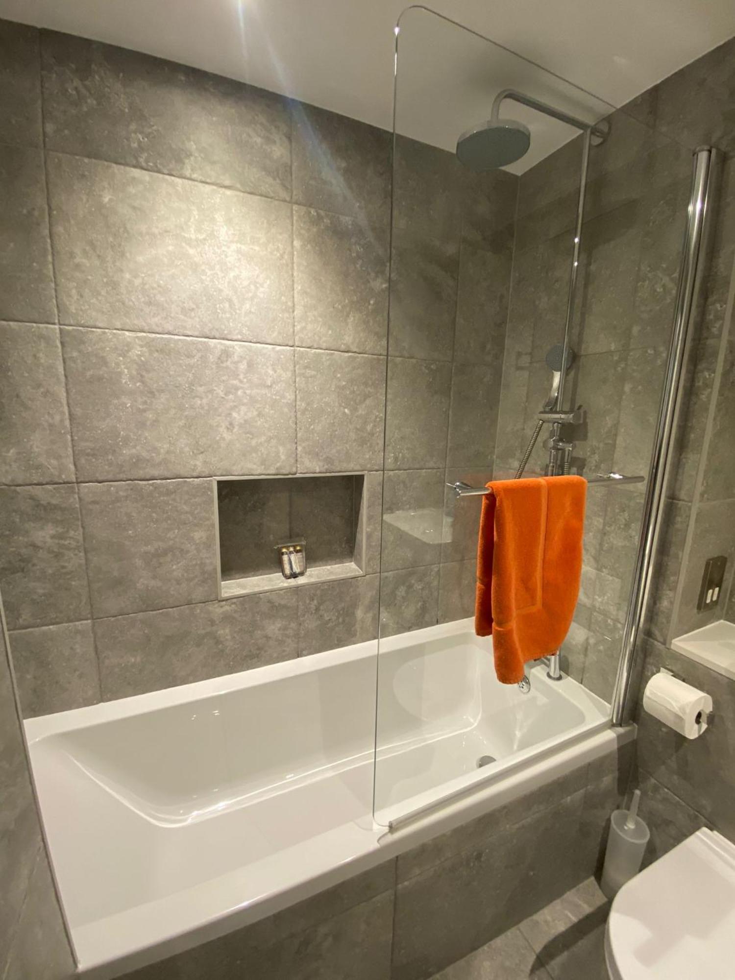 3 The View Apartments Ilfracombe - Hot Tub, Parking, Lift, Ev 외부 사진